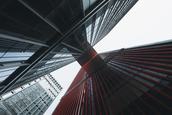 建筑物的低角度摄影