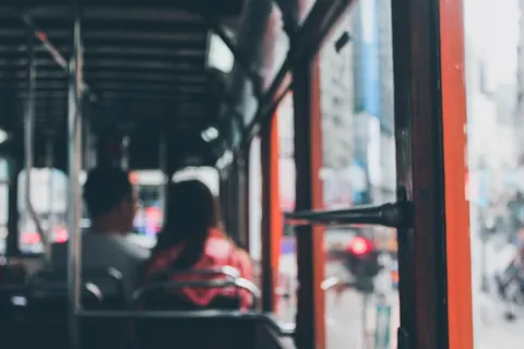 公交车上的通勤者 公交车上的通勤者