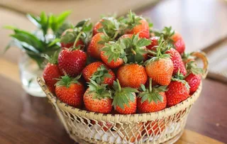 健康饮食、摄影、彩色图像、白天、水平、生食、草莓、水果