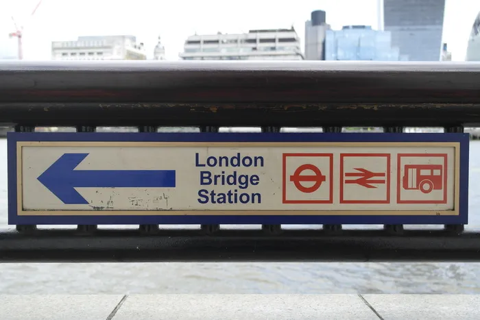 伦敦，伦敦桥车站，标牌，标志，城市，说明，文字，建筑