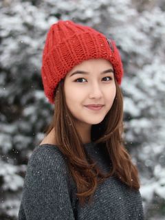 冬天，肖像，衣服，帽子，一个人，温暖的衣服，寒冷的温度，看着相机