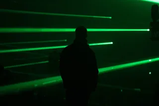 照亮, 照明设备, 晚, 夜生活, 光-自然现象, 常设, 一个人, 后视图