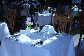 美国，新帕尔茨，起泡，食品，餐厅，桌子，座位，桌布