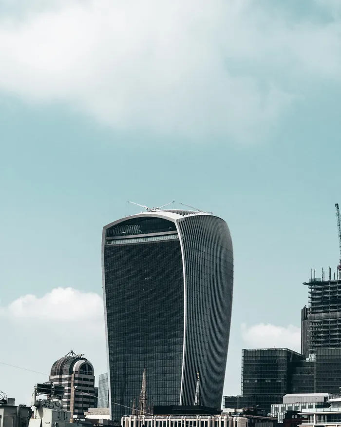 蓝天下的各种建筑