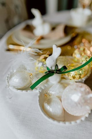 复活节餐桌装饰