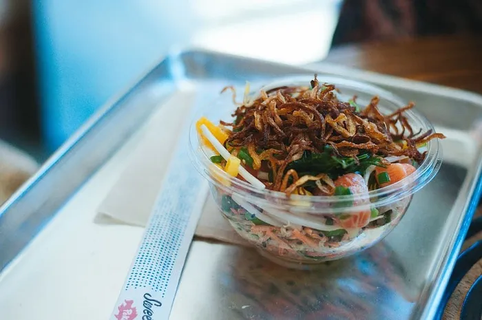 美国、圣莫尼卡、甜饼、生的、生鱼片、碗、日本、夏威夷 美国、圣莫尼卡、甜饼、生的、生鱼片、碗、日本、夏威夷