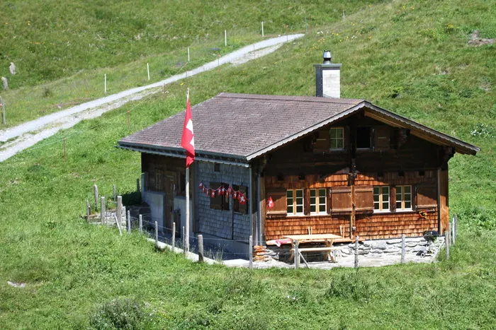 阿尔卑斯小屋，美林根，高山，阿尔卑斯，阿尔卑斯步行，自然，夏天，伯纳