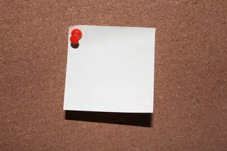 白色、纸张、红色、软木别针、便条、别针、列表、胶粘物