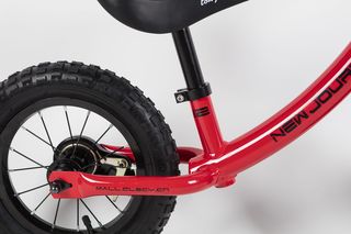 婴儿车、自行车、手推车、车轮、轮胎、运输、运输方式、陆地车辆