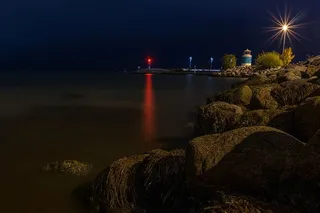 灯塔，树，白色，蓝色，旁边，身体，水，黑暗