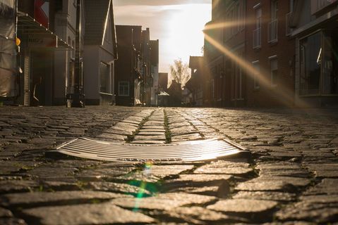 小巷、沟渠、排水沟、道路、沟渠、盖子、渠道、污水系统