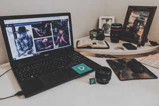 打开黑色Acer笔记本电脑