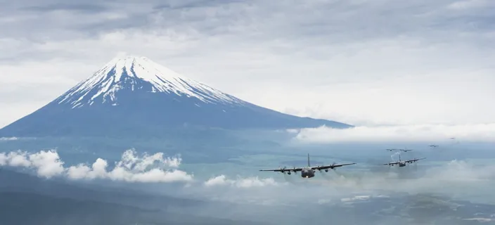 灰色喷气机，山，富士，日本，火山，地标，雪，天空