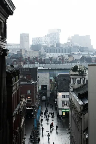 英国利物浦，城市探索，灰色，屋顶，屋顶，屋顶上，禁止