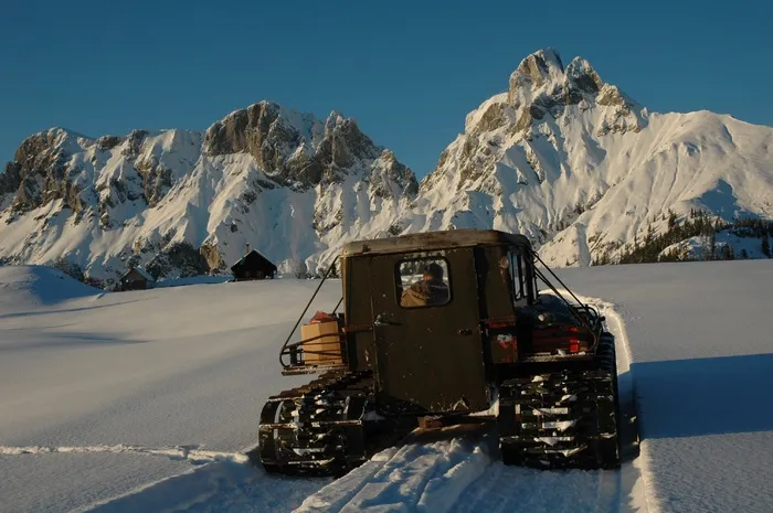 滑雪看涨，雪地车，雪地清扫器，冬季，高山，雪景，高山，滑雪区