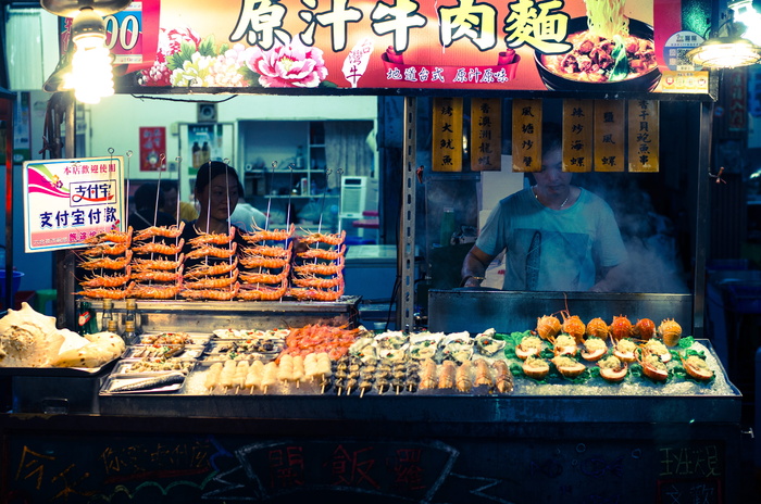 新鲜，海鲜，出售，夜间，夜市，新鲜海鲜在夜市出售，新鲜市场，食品和饮料