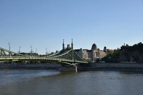 水、河流、桥梁、旅游、建筑、城市、天空、建筑 水、河流、桥梁、旅游、建筑、城市、天空、建筑