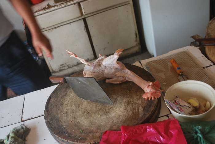 鸡肉、猪排、切肉刀、动物、屠夫、食品、肉、人手