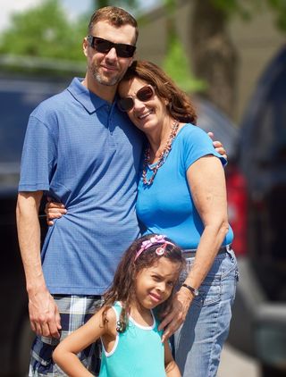 祖母, 爸爸, 父亲, 女儿, 女孩, 家庭, 儿童, 两个人