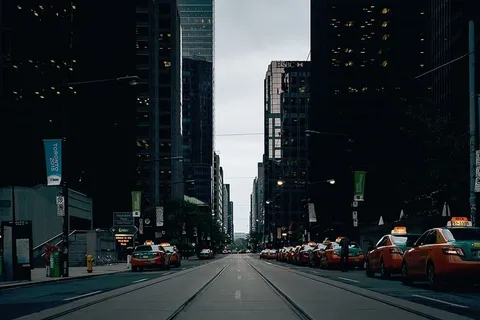 建筑物,城市,城市,建筑,摩天大楼,汽车,出租车,出租车 建筑物,城市,城市,建筑,摩天大楼,汽车,出租车,出租车