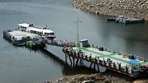 码头,游船,钟居湖,旅游,水,航海船,海滨,白天 码头,游船,钟居湖,旅游,水,航海船,海滨,白天