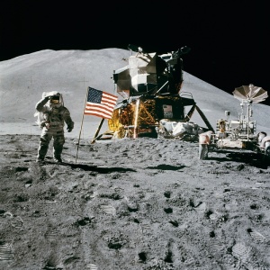 宇航员、美国国旗、宇宙飞船、空间站、登月、阿波罗15号、詹姆斯·欧文、月球