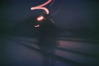 夜间，照明，运动，无人，运动模糊，暗，光-自然现象，照明设备