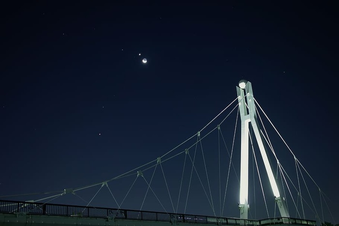 桥，黑暗，夜晚，月亮，夜晚，天空，星空，建筑结构