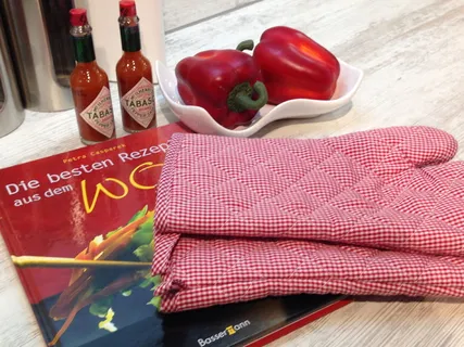 厨房，胡椒，炒锅，红色，食物，食物和饮料，蔬菜，静物