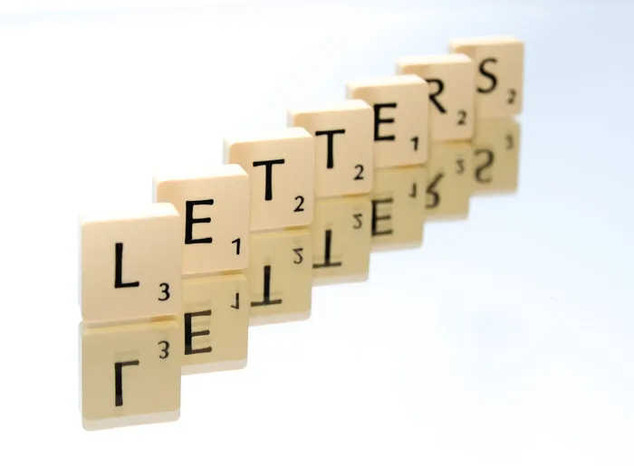 拼字块按字母文本排列