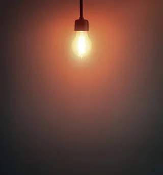 灯泡-顶部位置-带复印空间