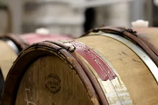 酒桶，酒桶，酒窖，桶，圆筒，木质材料，室内，鼓-打击乐器