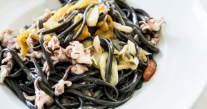 黑色意大利面，海鲜，意大利面，意大利面，黑色，意大利面，食品，意大利面