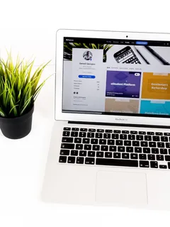 打开MacBook Air 打开MacBook Air