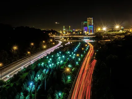 伊朗，德黑兰，建筑结构，建筑，夜间，照明，建筑外部，城市