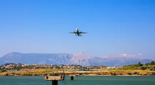 白色，客机，起飞，飞行，白天，飞机，身体，水