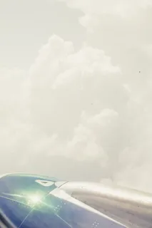 飞机、机翼、云朵、喷气式飞机、飞机机身、飞行器、翼展、尾翼