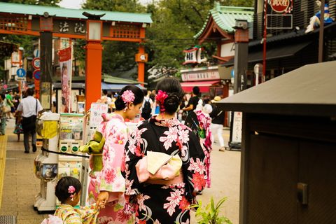 建筑、真人、建筑外观、建筑结构、人群、城市、市场、女性