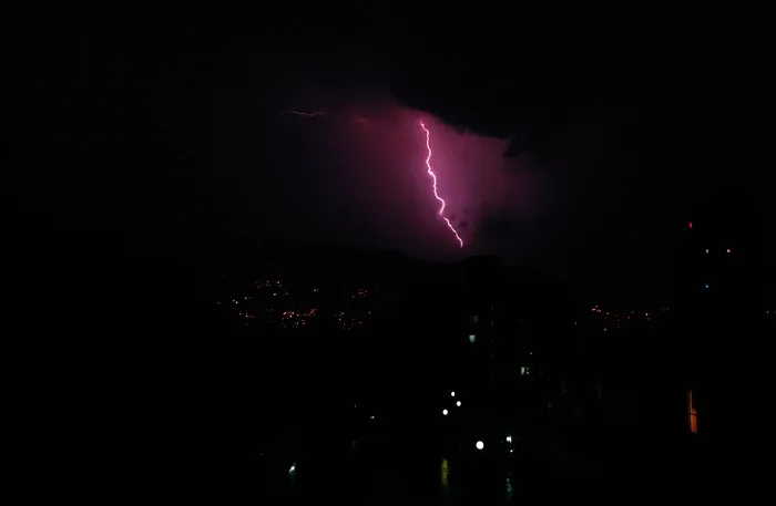麦德林，哥伦比亚，雷雨，雷雨，风暴，城市，闪电，城市之夜