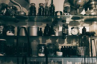 实验室里的试剂和各种东西