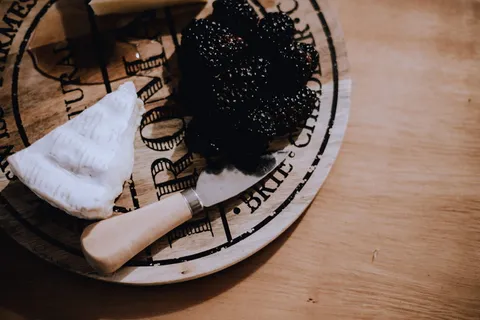 美国,洛杉矶,市中心,奶酪和葡萄酒,奶酪,朋友,晚宴,食物 美国,洛杉矶,市中心,奶酪和葡萄酒,奶酪,朋友,晚宴,食物