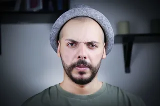 人物、模糊、帽子、脸、愤怒、胡须、特写、景深