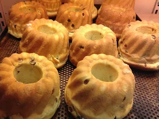 gugelhupf，蛋糕，奥地利gugelhupf，大理石gugelhupf，碗蛋糕，金棕色，食品和饮料，食品