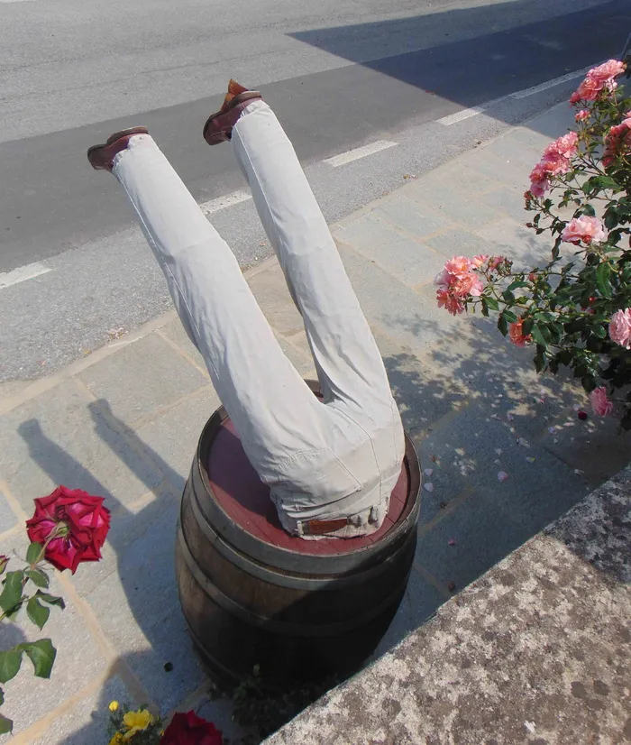 倒置，酒桶，艺术，搞笑，装饰，原创，雕塑，人物