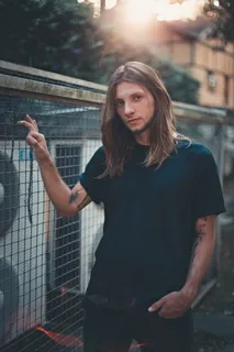 一个男人的照片