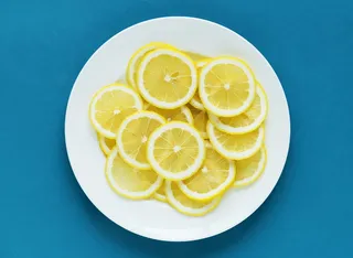 一盘柠檬片