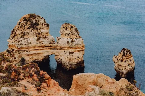葡萄牙阿尔加维拉各斯的卡米洛海滩(Praia do Camilo) 葡萄牙阿尔加维拉各斯的卡米洛海滩(Praia do Camilo)