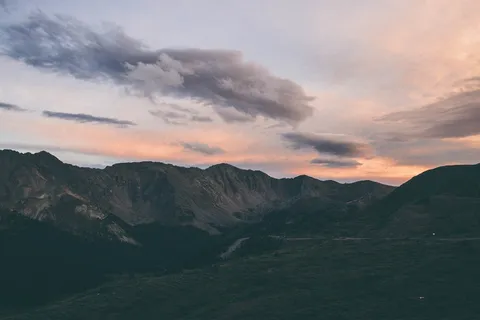 云、黎明、日光、傍晚、田野、草地、景观、光 云、黎明、日光、傍晚、田野、草地、景观、光