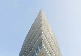 白色，建筑，白天，结构，天空，云，基础设施，窗户