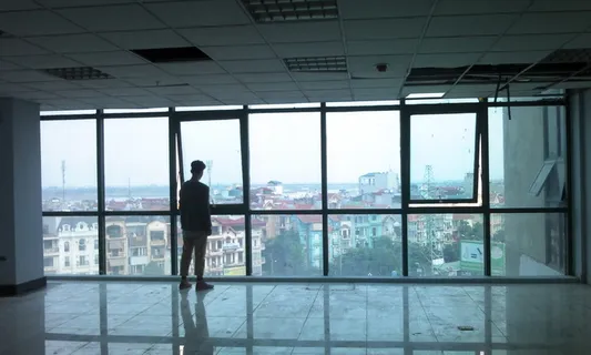 人，风格，城市，窗户，窗户，玻璃材料，室内，一个人